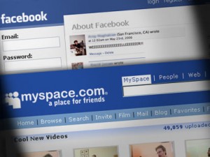facebook_myspace-300x225